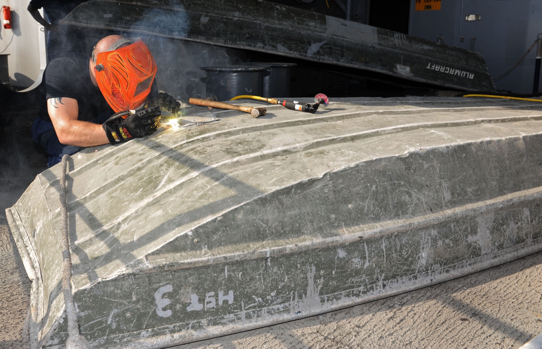 Welding repair to an aluminium boat hull